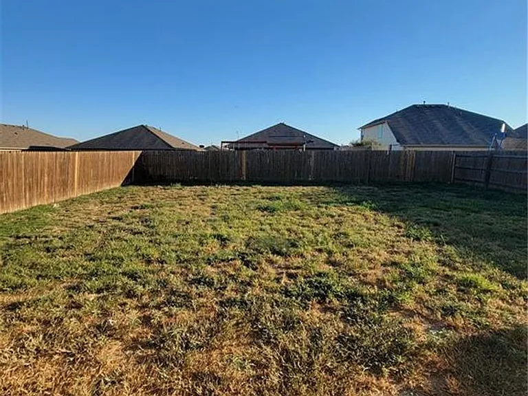 408 Luna Vista Dr — Photo 25