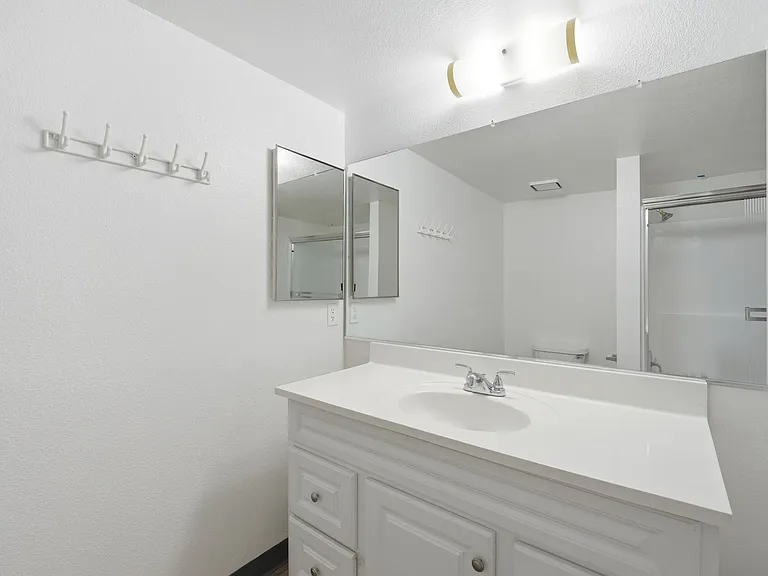 1527 Palm Ave — Photo 13