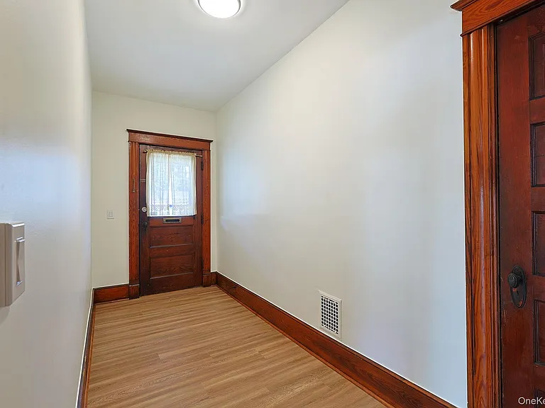 34 Lagrange Ave — Photo 7