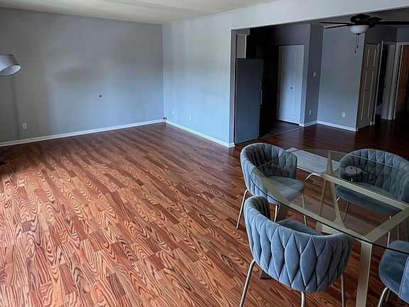 3rd image of 535 N Pleasant Dr APT 2B