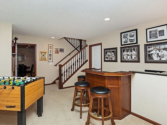 3rd image of 10690 Kingsfield Ln