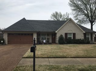 328 Cedar Brook Dr, Collierville, TN 38017