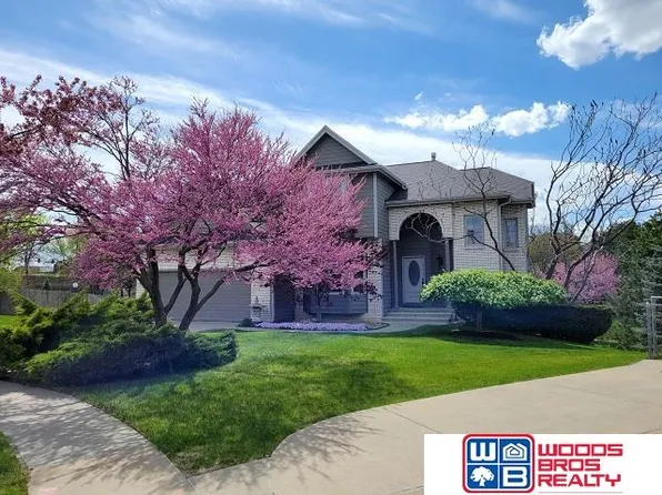 7100 Humann Ct, Lincoln, NE 68516