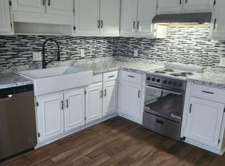 102 Peachtree Ct #A, Lagrange, GA 30241