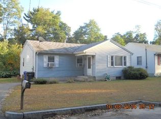 29 Glen Albyn St, Springfield, MA 01104