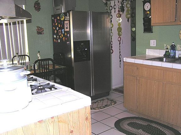 5th image of 572 W Virginia St