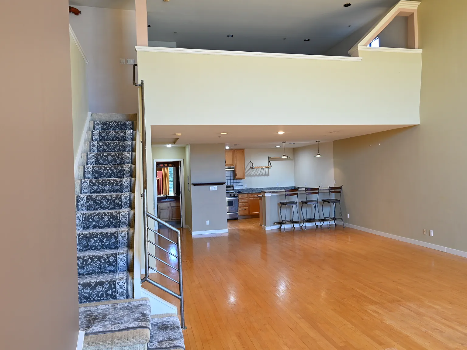 1 bed, 1.5 bath, 1500 sqft, $5,700 — Photo 3