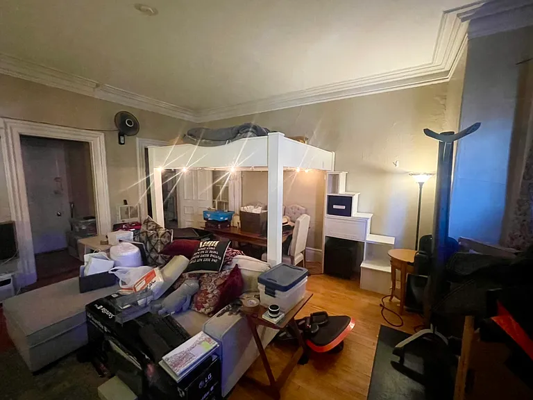 211 Beacon St #3F — Photo 2