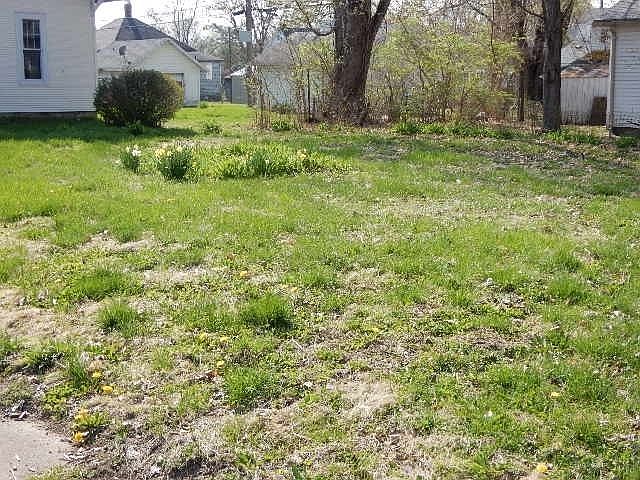 1st image of 606 N 5th St