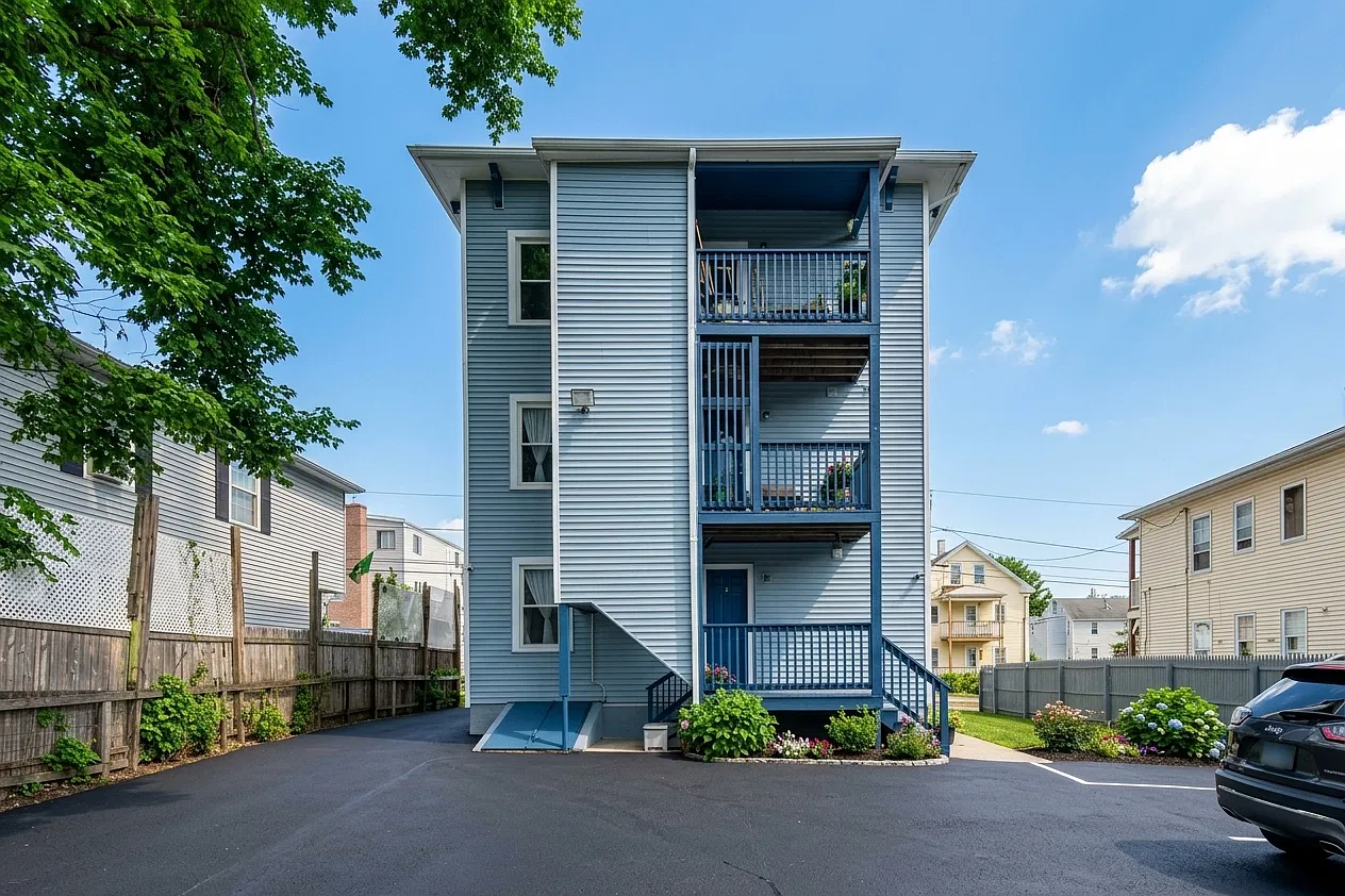 2 bed, 850 sqft, $1,600 — Photo 3