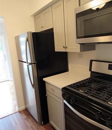 5th image of 200 Locust St SE Suite 307