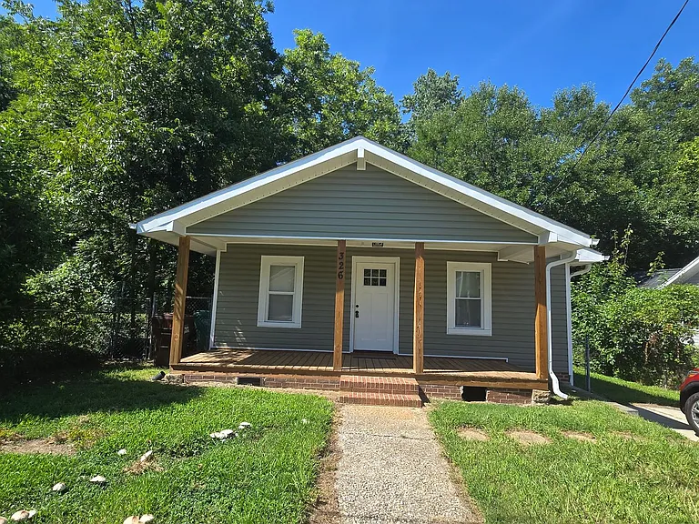 326 Pickett Pl — Photo 1