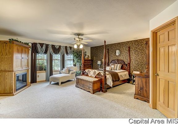 4th image of 129 Oakwood Ln