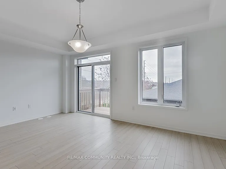 799 Heathrow Path — Photo 19