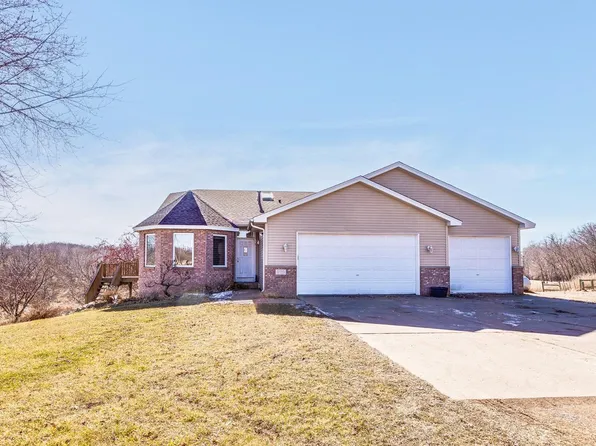 2039 Stark Rd W, Cambridge, MN 55008