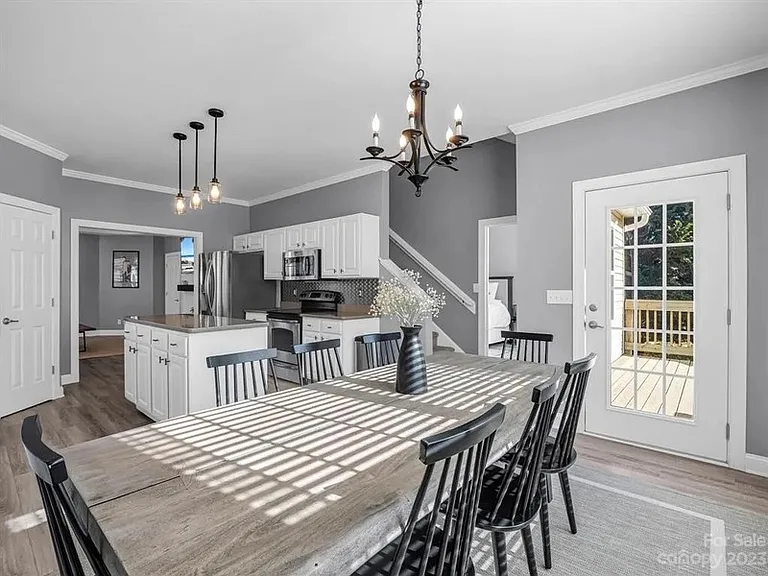 5 Maxim Ct — Photo 13