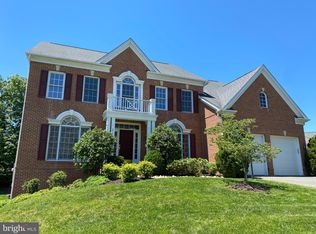 4761 Charter Ct, Woodbridge, VA 22192