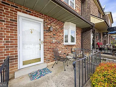 122 Kelmar Ave — Photo 2