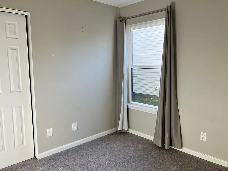 121 Walter St — Photo 11