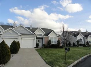 15 Kingston Ct, Monroe Township, NJ 08831