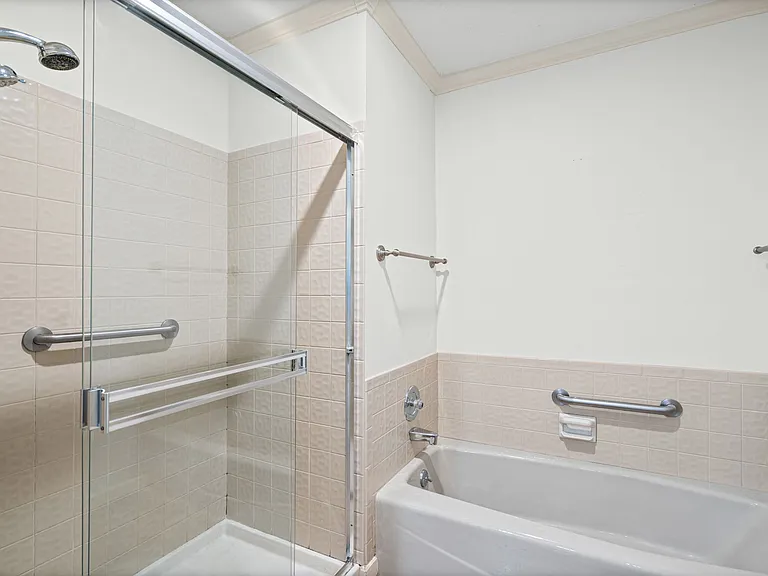 11129 Ash St — Photo 16