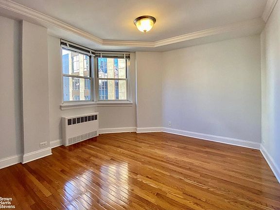 4th image of 201 E 19th St APT 5C