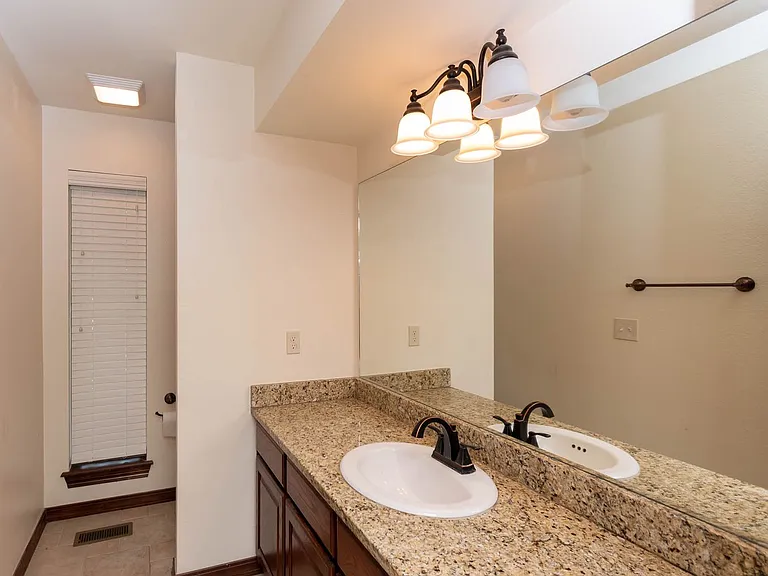 8818 S 69th East Ave — Photo 15
