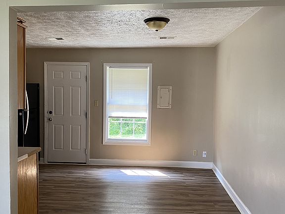 3rd image of 307 Belew St