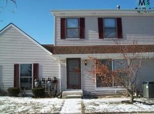 28448 Raleigh Crescent Dr, Chesterfield, MI 48051