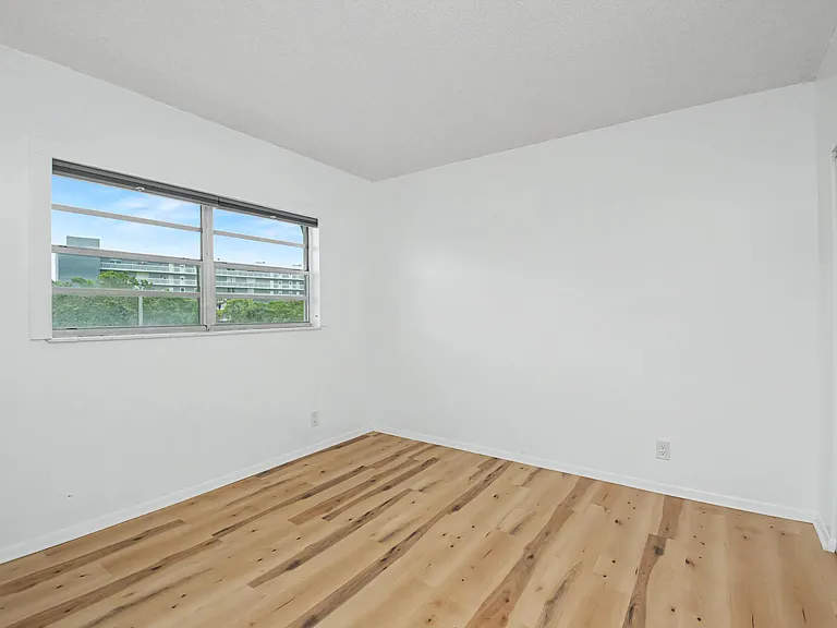 5501 NW 2nd Ave #3140 — Photo 16