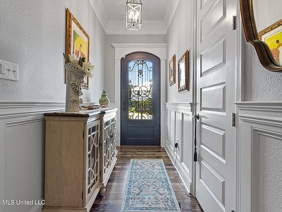 5th image of 1515 Olive Ave