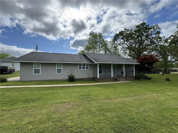 4079 Tommy St, Harrison, AR 72601