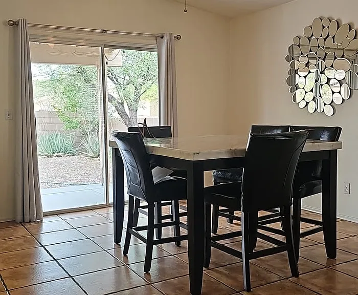 2174 W Roundwood Pl — Photo 2