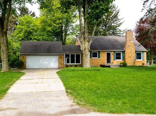 4539 Chippewa Dr, Okemos, MI 48864