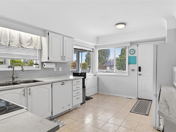 3rd image of 1268 Garkil Rd