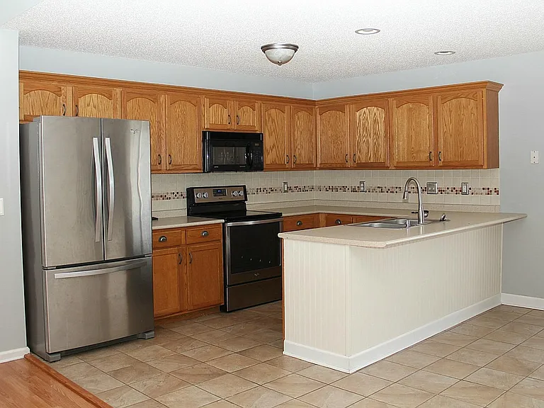 3826 Angelise Ln — Photo 5