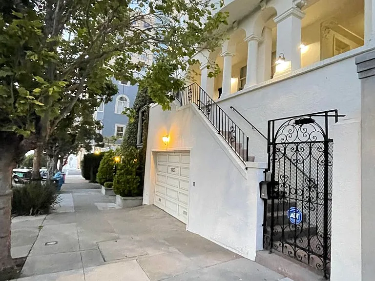 2632 Larkin St #203R — Photo 9