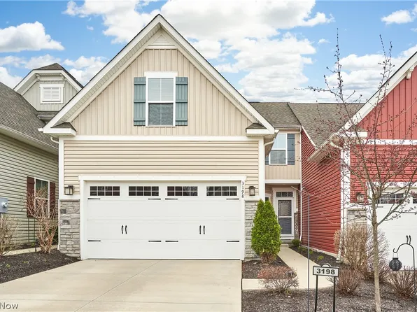 3198 Old Mill Dr, Cuyahoga Falls, OH 44223