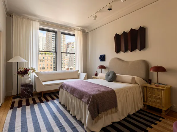 993 Park Avenue image 18 of 23