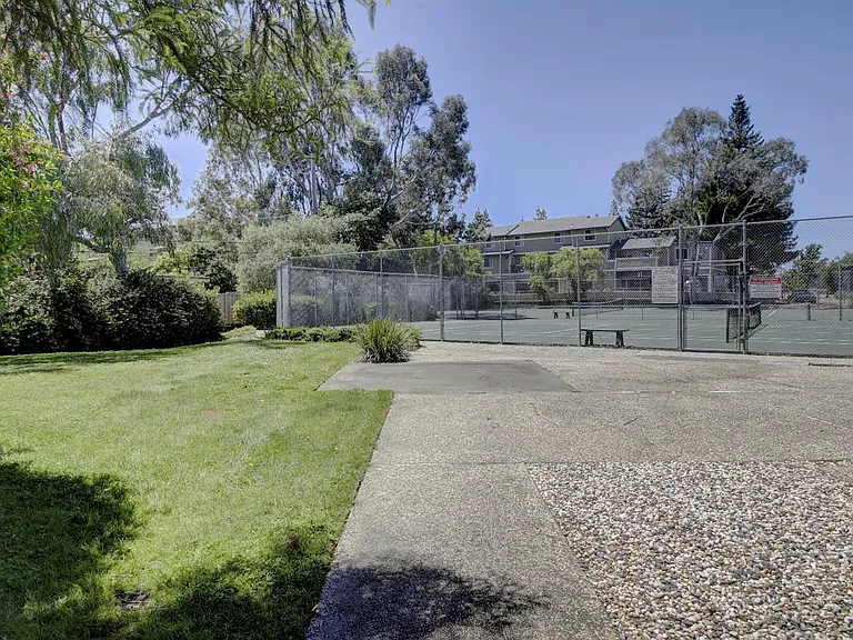 22 Lakeview Ct — Photo 18