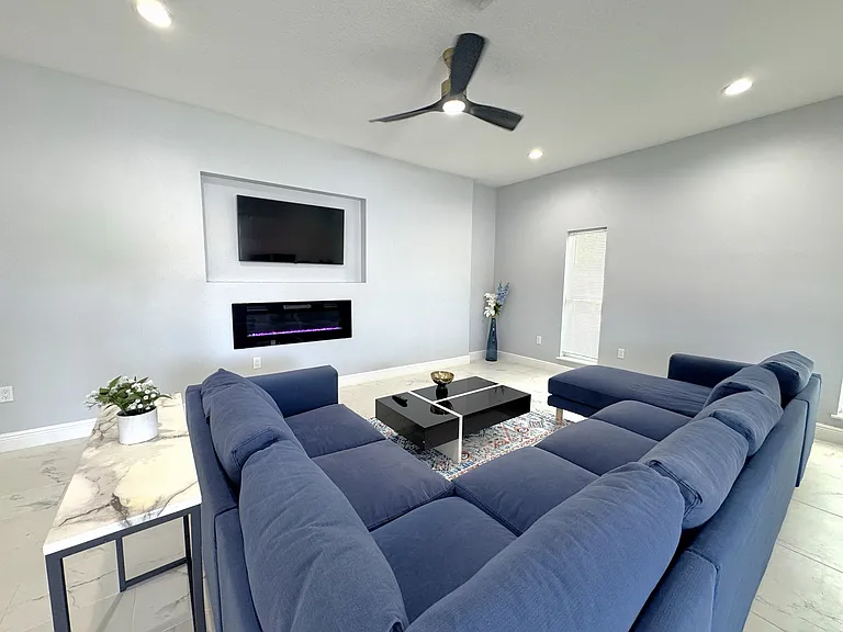 302 Archimedes St — Photo 12