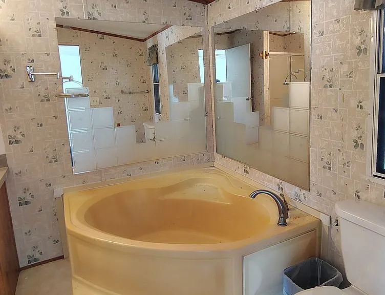225 Community Dr #2 — Photo 16