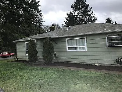 1190 Albert Dr SE photo 1