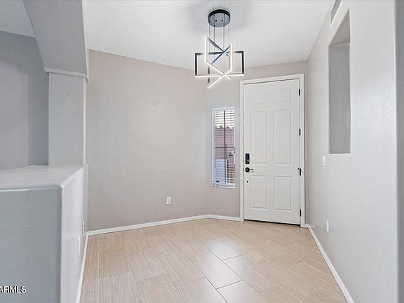 3rd image of 421 W MOUNTAIN SAGE Drive