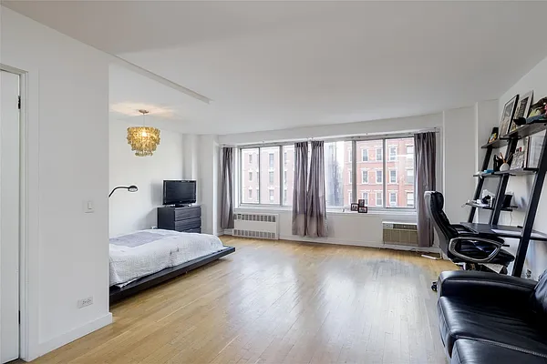 Rented by Reuveni LLC | media 12