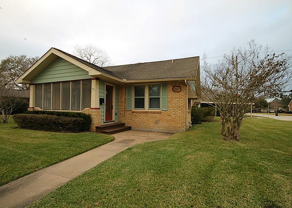 1st image of 527 Lakeview Dr