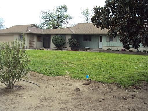 1st image of 841 E Caldwell Ave