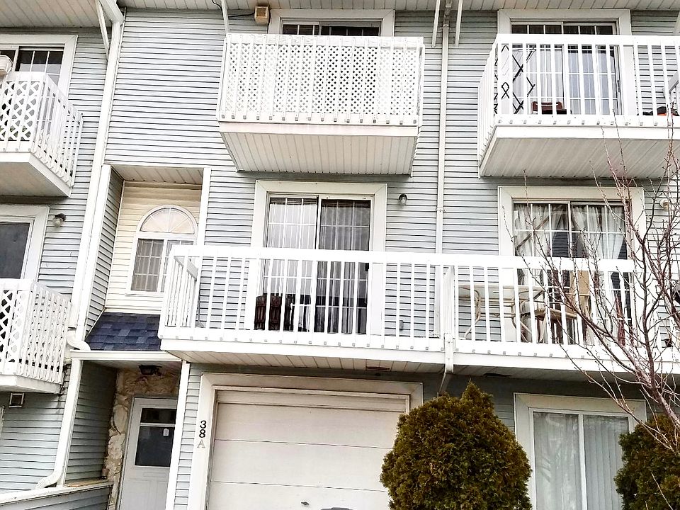 1st image of 38A Country Dr N