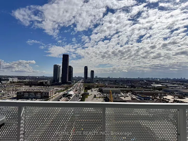 8 Interchange Way #1807 — Photo 20