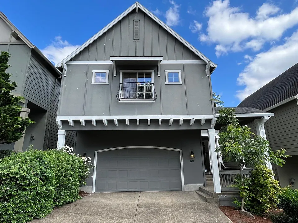 2490 NW Parnell Ter